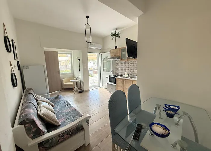 Olive Studio & Apartments